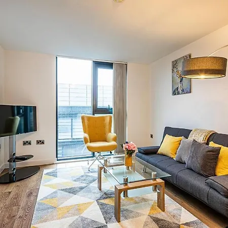 Stylish 2 Bed 87 - Centre, Free Parking, Alexa, Espresso Machine & Netflix - Hosted By Host Save Apartment Sheffield
